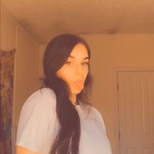 Meet your Posher, Adara